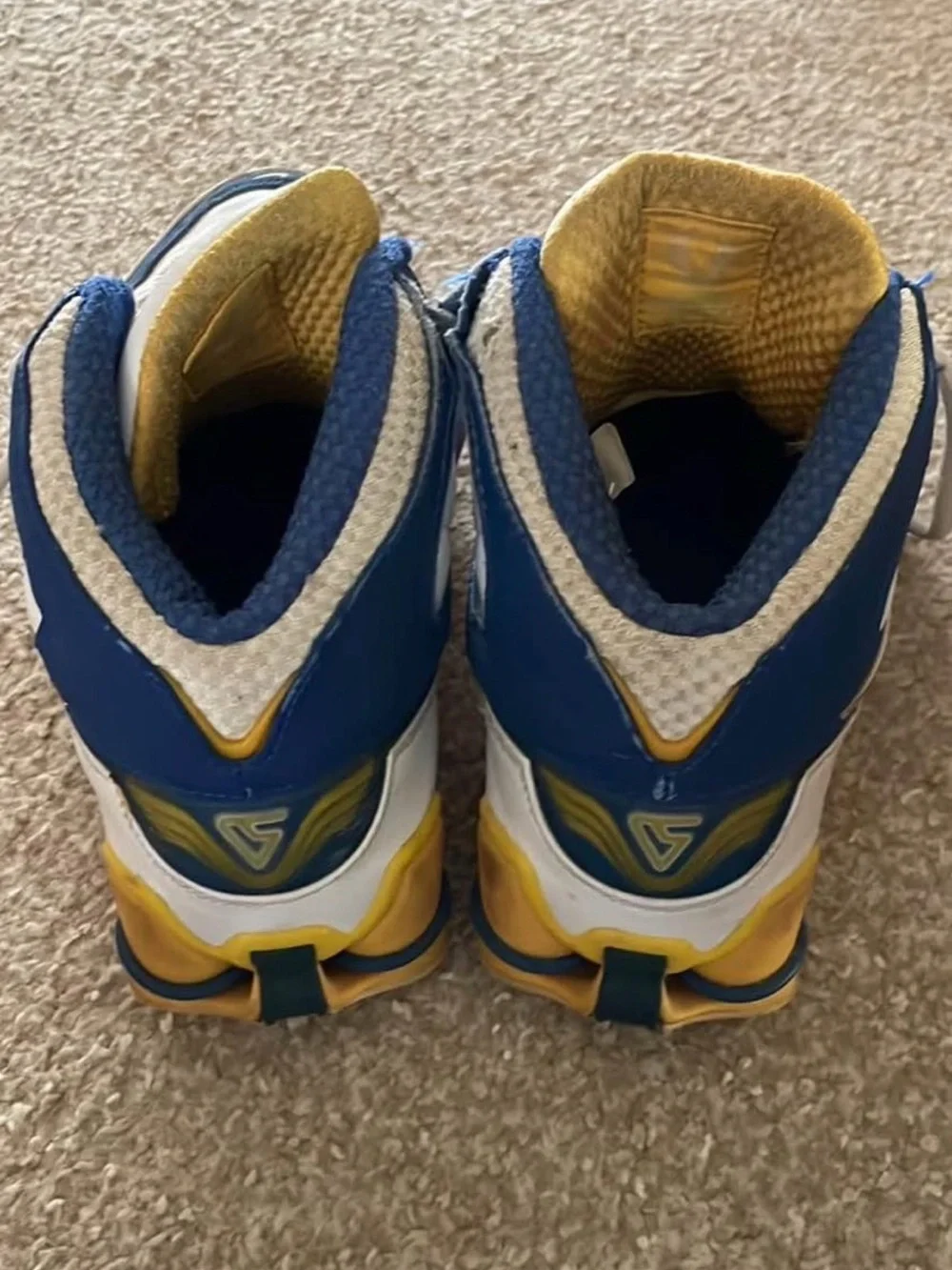 Nike Shox VC 5 Vince Carter White Blue Gold Men’s Size 8.5 Basketball Shoes
